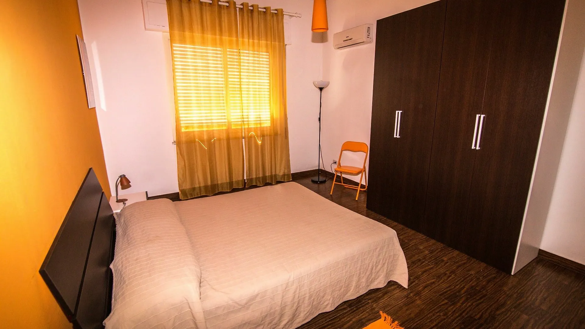 Ferienwohnung Raffo Rosso Palermo